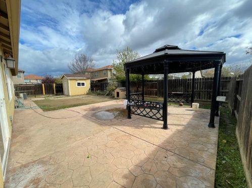 416 San Fernando Ct, Los Banos CA  93635-6451 exterior