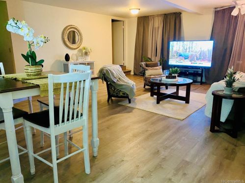 2570 Akepa St, Pearl City HI  96782-1072 exterior