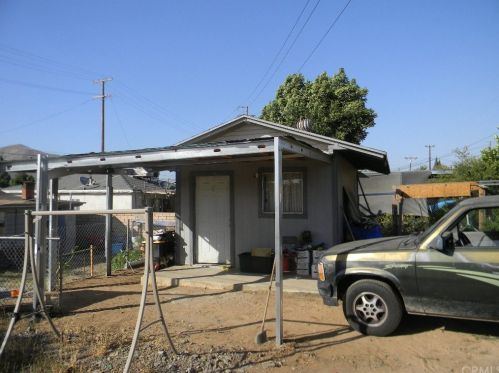 3528 Valley Way, Riverside CA  92509-1447 exterior