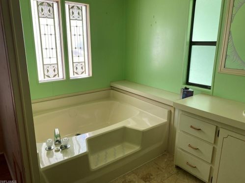 7280 Ladyfish Dr, Saint James City FL  33956-2745 exterior