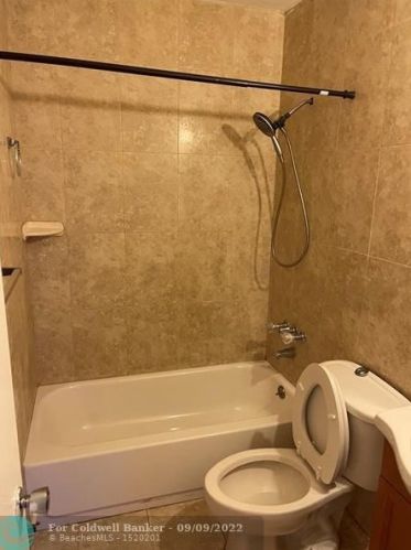 1514 57th Ter, Hollywood FL  33021-4539 exterior