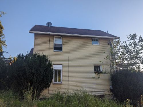 1824 Butler St, Mckeesport PA  15132-4558 exterior