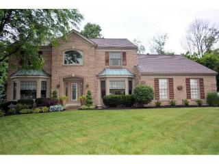 3793 Arbor Ln, Cincinnati, OH 45255-4671