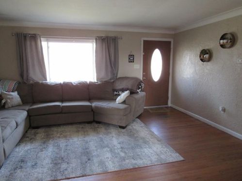 1253 Scenic Dr, Latrobe, PA 15650-2735