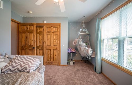 263 Stonefield Dr, Lake Mills WI  53551-1963 exterior