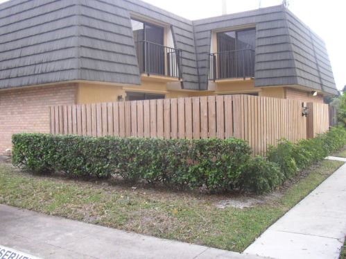 2321 23rd Way, West Palm Beach, FL 33407-6714