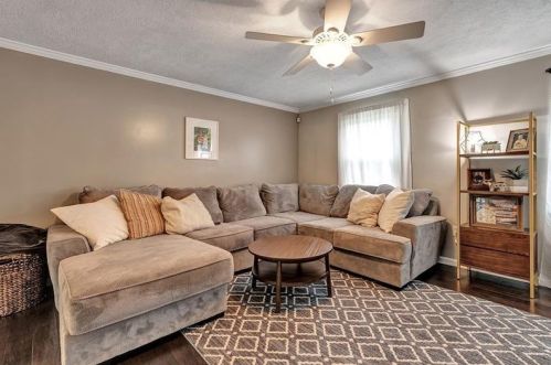 1503 Darlington Rd, Beaver Falls PA  15010-2551 exterior