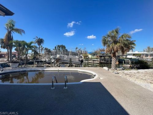 201 Randy Ln, Fort Myers Beach FL  33931-4009 exterior