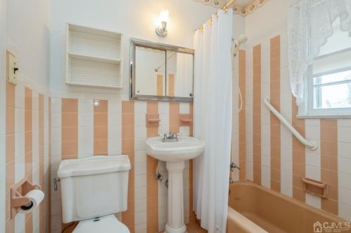 1313 Crown Ln, South Plainfield NJ  07080-2303 exterior