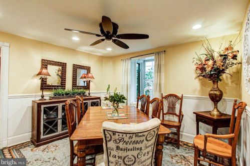 189 Oakland Ave, Gardenville PA  18901-4646 exterior