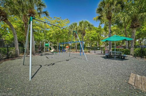 1300 Sweetwater Cv, Naples FL 34110-4122 exterior