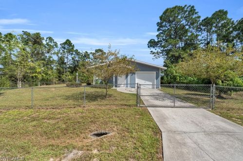 918 Clayton Ave, Lehigh Acres, FL 33972-7404