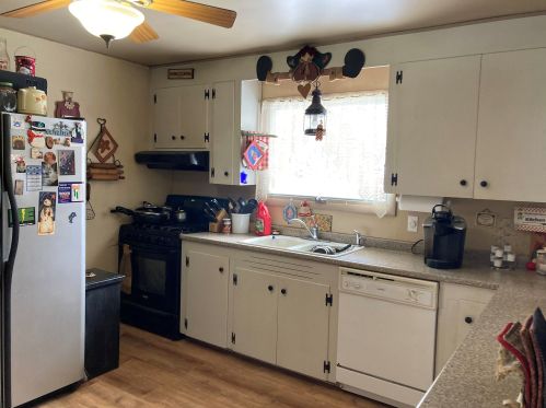 72 Mckinley Dr, Washington NH  03280-3463 exterior