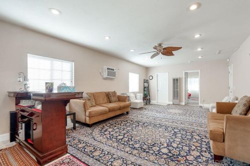 7043 Bobhird Dr, San Diego CA 92119-1403 exterior