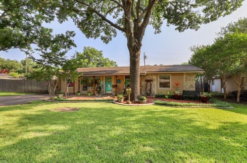 816 Edgefield Dr, Richardson, TX 75080-4032