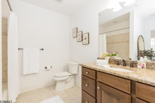 102 Quarry Dr, West Paterson NJ  07424-4255 exterior