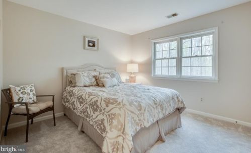 13874 Amy Ln, Nokesville VA  20181-3210 exterior