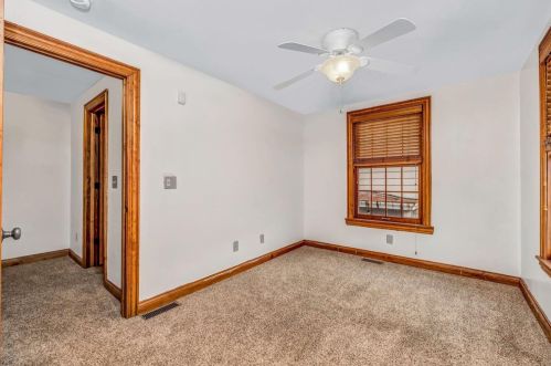 403 3 St, Aurora IN 47001-1311 exterior