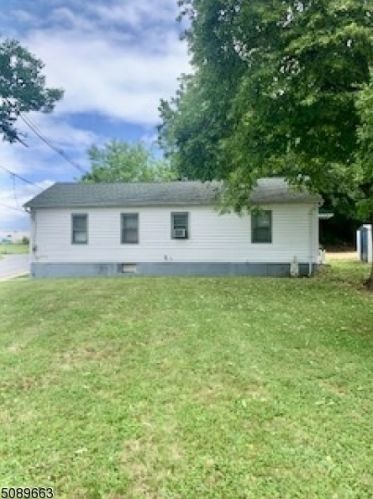 21 Wall St, Oxford, NJ 07863-6612