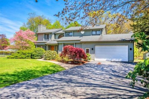 44 Raymond Dr, Seekonk, MA 02771-5918