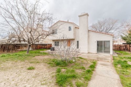 44920 Calston Ave, Lancaster CA  93535-1105 exterior