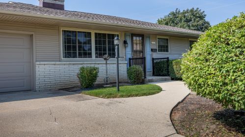 5723 Oakwood St, Greendale, WI 53129-2533