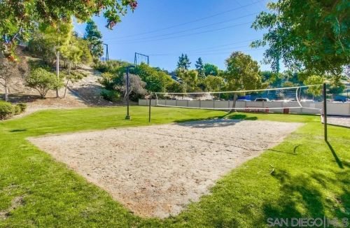 13263 Rancho Penasquitos Blvd, San Diego CA 92129-4066 exterior