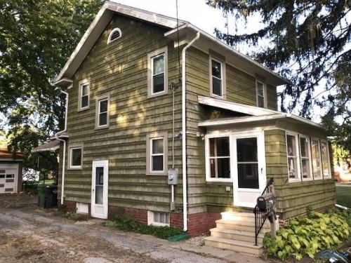 1319 Fort St, Maumee, OH 43537-3036