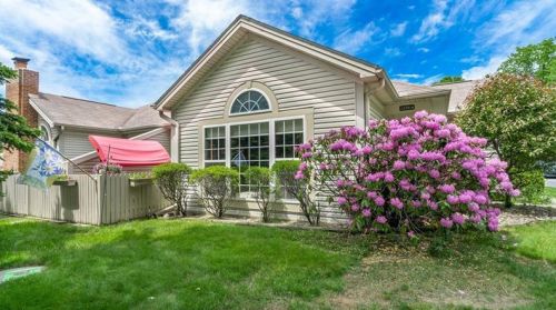 3539 Hunters Woods Blvd, New Castle, PA 16105-2768
