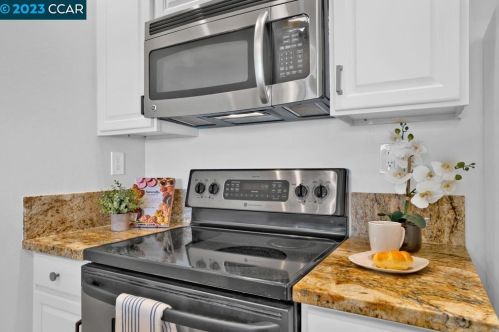 1755 Lindo St, Benicia CA  94510-2342 exterior