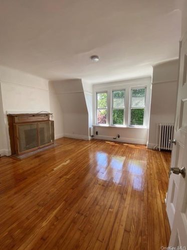 207 Prospect Ave, Mount Vernon NY  10550-2347 exterior