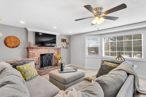 3374 37th Street Ext, Beaver Falls PA  15010-1156 exterior