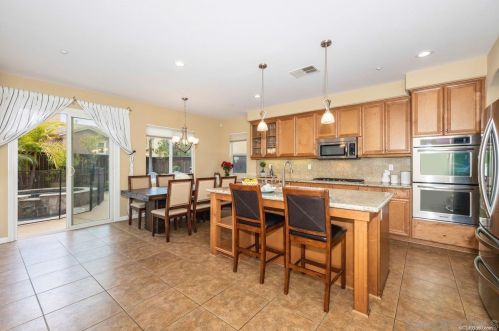 16964 Silver Crest Dr, San Diego CA  92127-2818 exterior