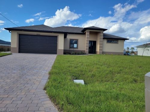 2255 15th St, Cape Coral, FL 33909-1702