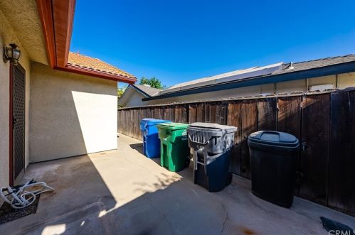 508 Heatherwood Dr, Madera CA  93637-2744 exterior