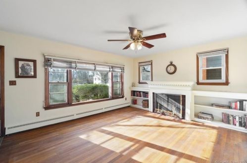 53 Cedar Grove Ave, United States Coast Guard Ac CT  06320-3732 exterior