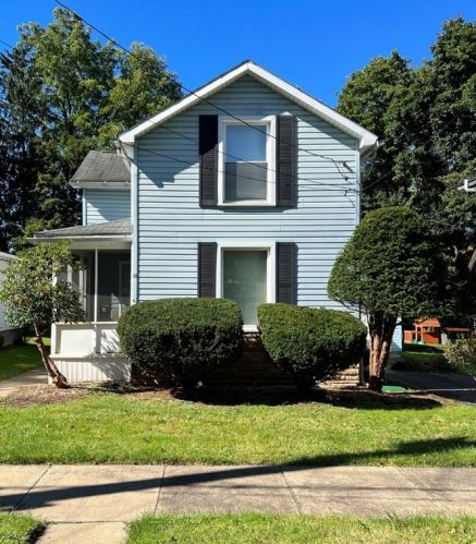 11 1st Ave, Greenville, PA 16125-1834