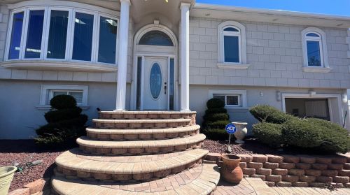 9 Snapper Ct, North Lindenhurst NY  11757-5733 exterior