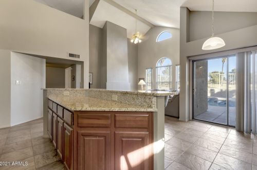 6904 Morrow Dr, Glendale AZ  85308-5850 exterior