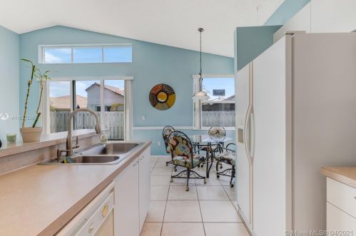 15726 16 Ct, Hollywood FL 33026-0509 exterior