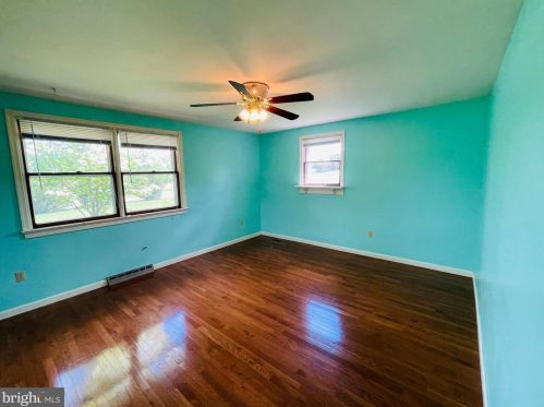 2879 Perkiomenville Rd, Harleysville PA  19438-1343 exterior