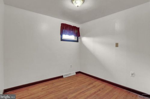 1577 Mcclures Gap Rd, Carlisle PA 17015-8914 exterior