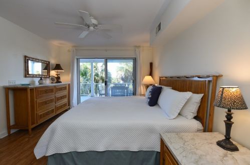 1017 Pne Ave, Saint George Island FL  32328-2416 exterior