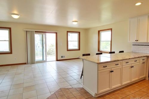 105 Edgefield Ave, Milford CT  06460-7833 exterior