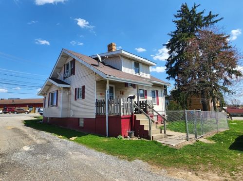 2605 Darlington Rd, Beaver Falls PA  15010-1239 exterior