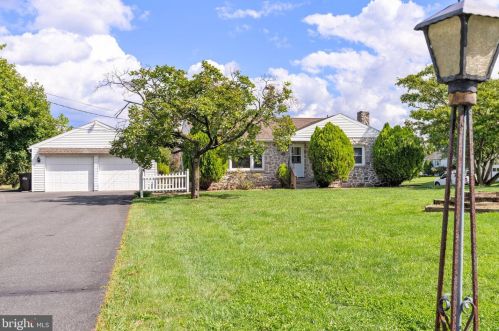 541 Swamp Picnic Rd, Gilbertsville, PA 19525-9711