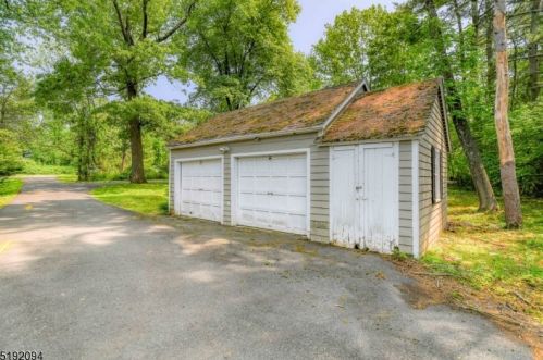 502 Van Beuren Rd, Morristown NJ  07960-6458 exterior