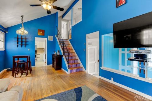 28 Island Dr, Old Bridge NJ  08857-2518 exterior