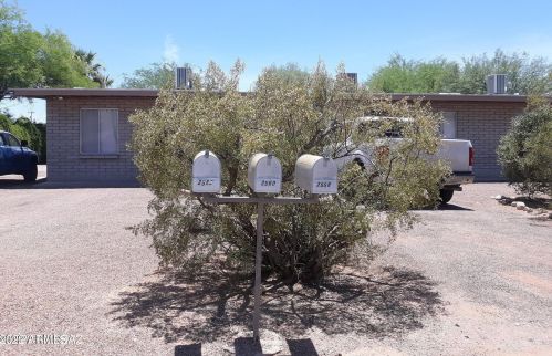 2562 Sequoyah St, Tucson, AZ 85716-2120