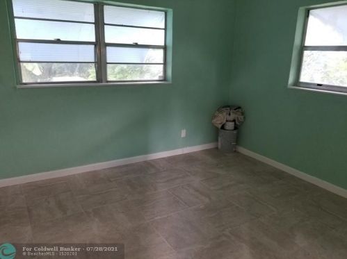 6435 18 St, Hollywood FL 33027-4334 exterior